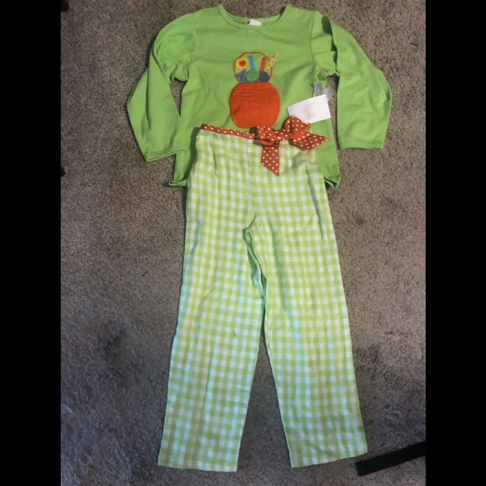 Girls Two piece Halloween outfit.